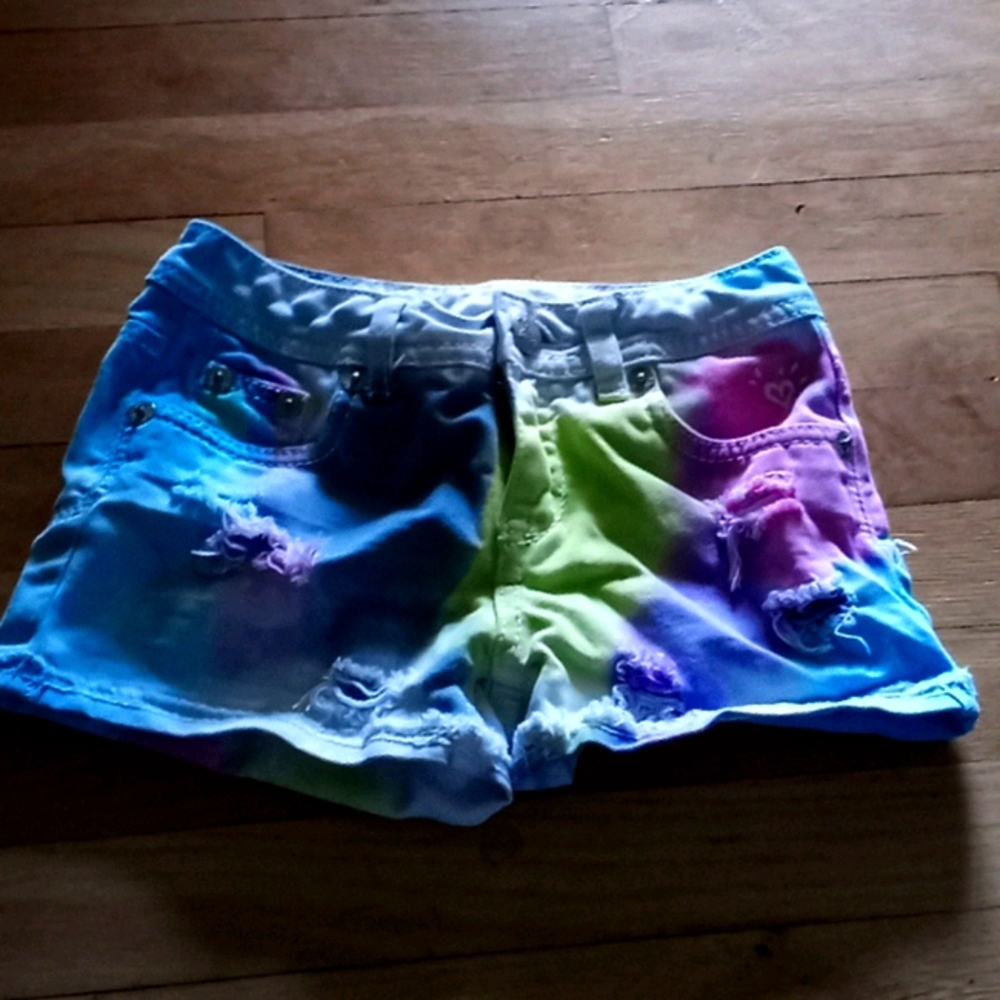 Kids tie dye shorts